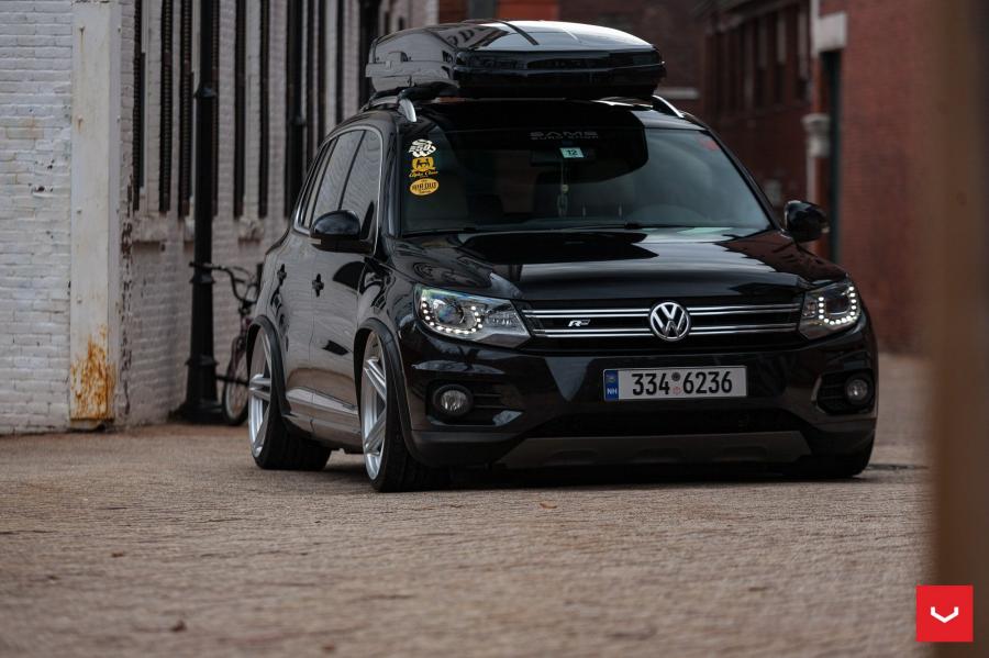  Volkswagen Tiguan on Vossen Wheels (VFS5) 2017 года  (фото 5 из 17)
